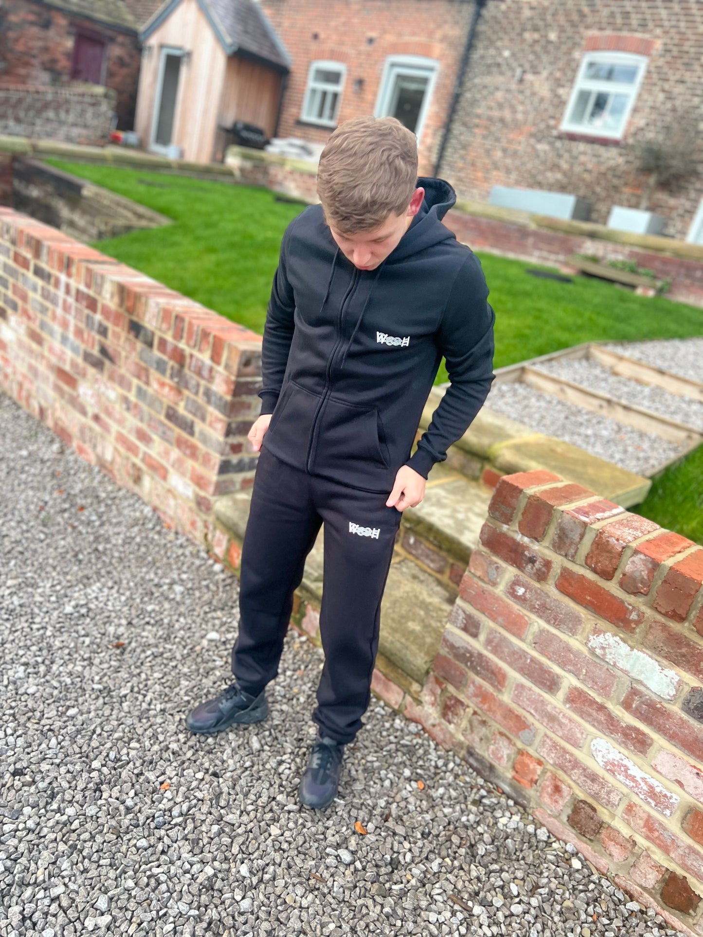 Men's heavy jogger and zip up hooded tracksuit