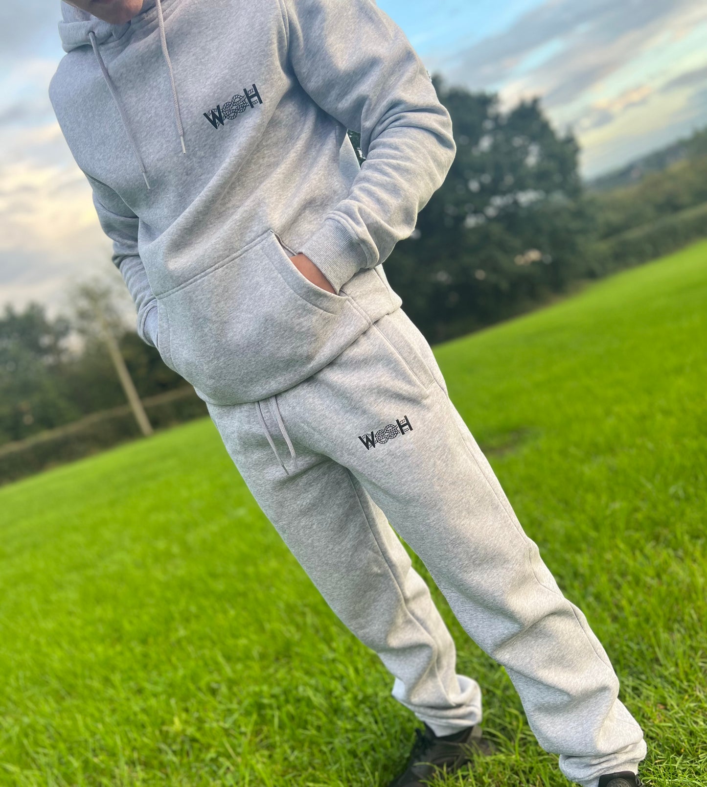 Men's heavy jogger and hooded tracksuit